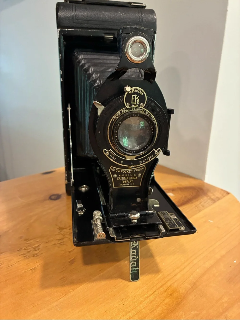 Kodak No.3A Pocket Camera in Black with Gold Accents